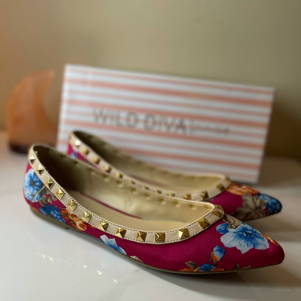 Wild Diva Lounge PIPPA-36 Studded Flats